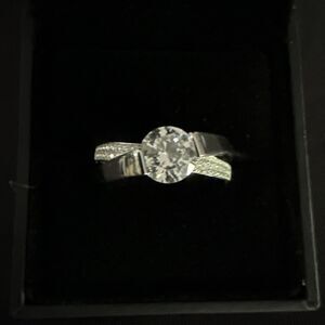 Jeulia 925 Ring with Clear Main Gem & Side Lab Diamond Accents Sz 12.25~New